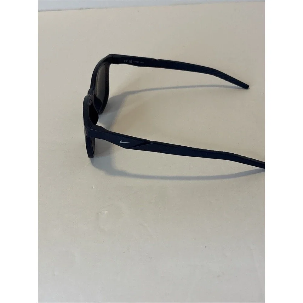Nike Radeon 2 M FV2406 410 52-20-145 Sunglasses
